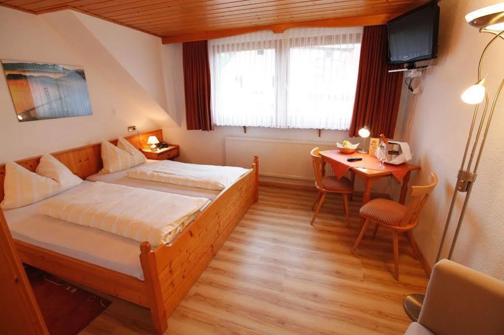 Hotel Krone Stuehlingen - Das Tor Zum Suedschwarzwald מראה חיצוני תמונה
